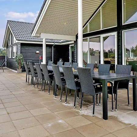 18 Person In Semesterbostad *