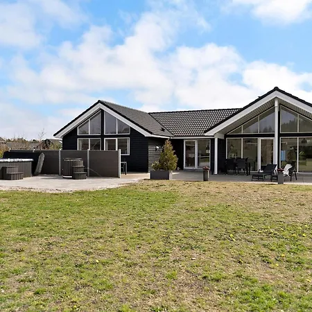 5 Star In Holiday home
