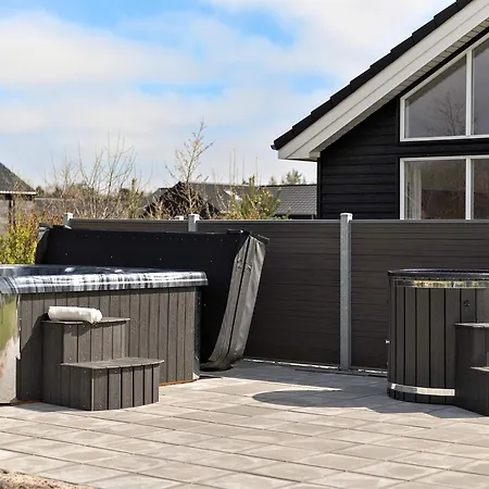 Holiday home 5 Star In
