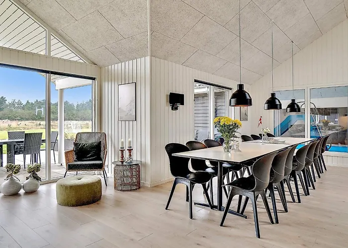 18 Person In Holiday home