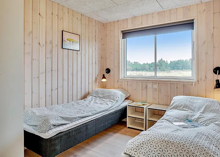 18 Person In Holiday home